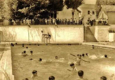 Primera piscina del barrio. Institución de la Diputación